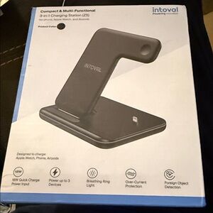 3-in-1 Charging Station in Black